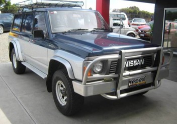 Sprężyna tylna lewa Nissan Patrol Y60